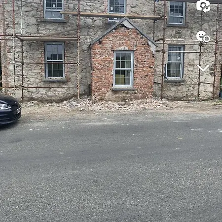 Old Post Office Apartment Linsfort