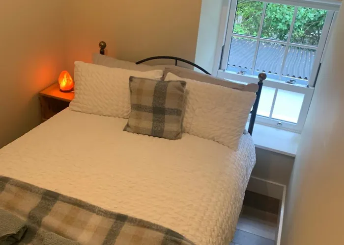 Old Post Office * Linsfort